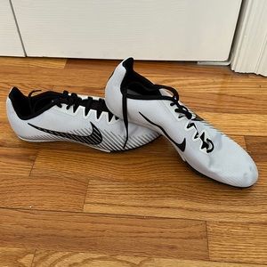 Nike men’s Track shoe